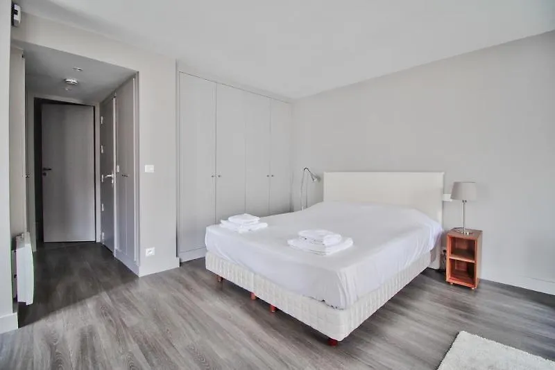 Hotel De Beaune 2*