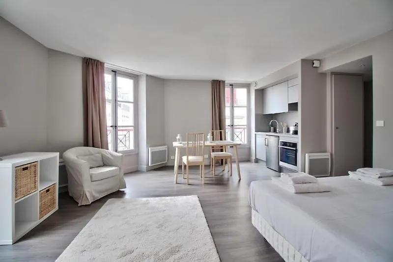 Hotel De Beaune 2*