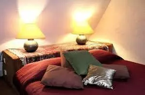De Beaune 2* Paris